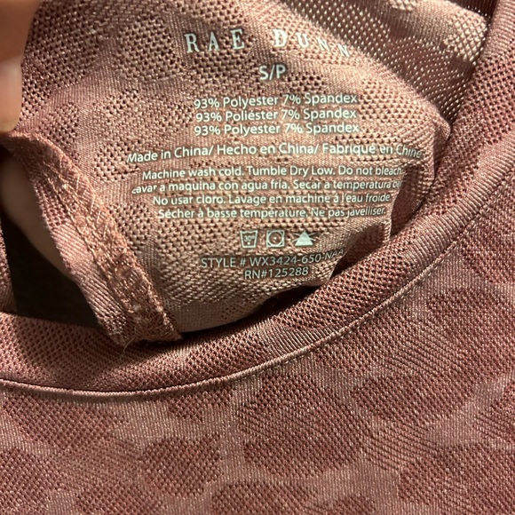 Rae Dunn long sleeve cheetah print workout top “gym now wine later”, open back - Picture 3 of 5